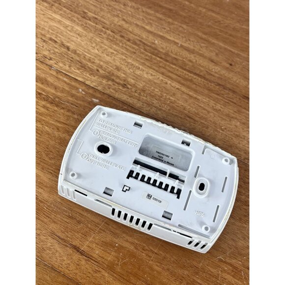 Honeywell "TH6220D1002" FocusPRO 6000 5-1-1/5-2 Day Programmable Thermostat - Picture 4 of 5